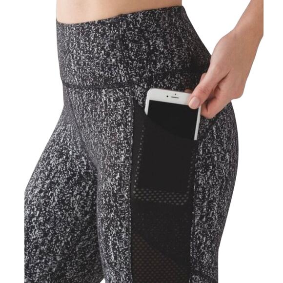 Lululemon Athletica Fit Physique Crop Leggings Jacquard approx 12 Black White - Picture 5 of 14